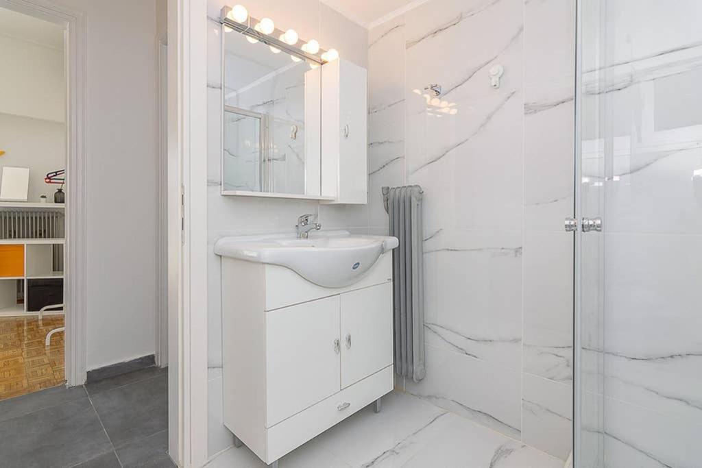Brand New Stylish 2 Bedroom Apartment أثينا المظهر الخارجي الصورة